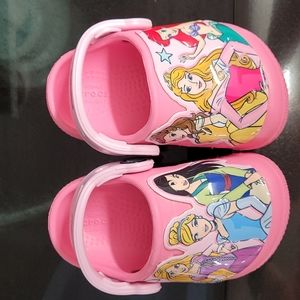 New Disney Pricess Crocs Size 4 Child